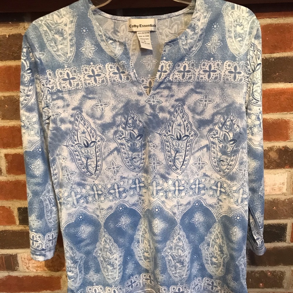 Cathy Essentials tunic top with 3/4 sleeves.